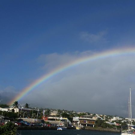 شقة Le Voyageur A 1 Mn Du Chu Sud Terre-Sainte, Saint-Pierre المظهر الخارجي الصورة